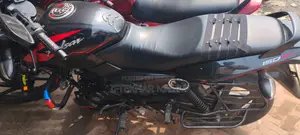 বাজাজ পালসার ১৫০ ২০২২ কালো