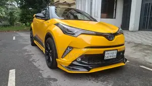 Toyota C-Hr XLE FWD 2019 Yellow