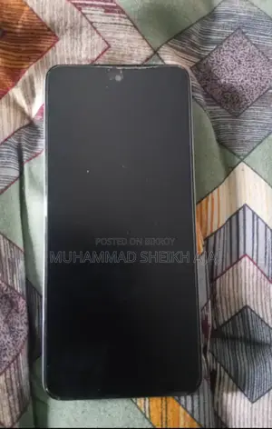 নতুন Realme C71 ১২৮ জিবি সাদা