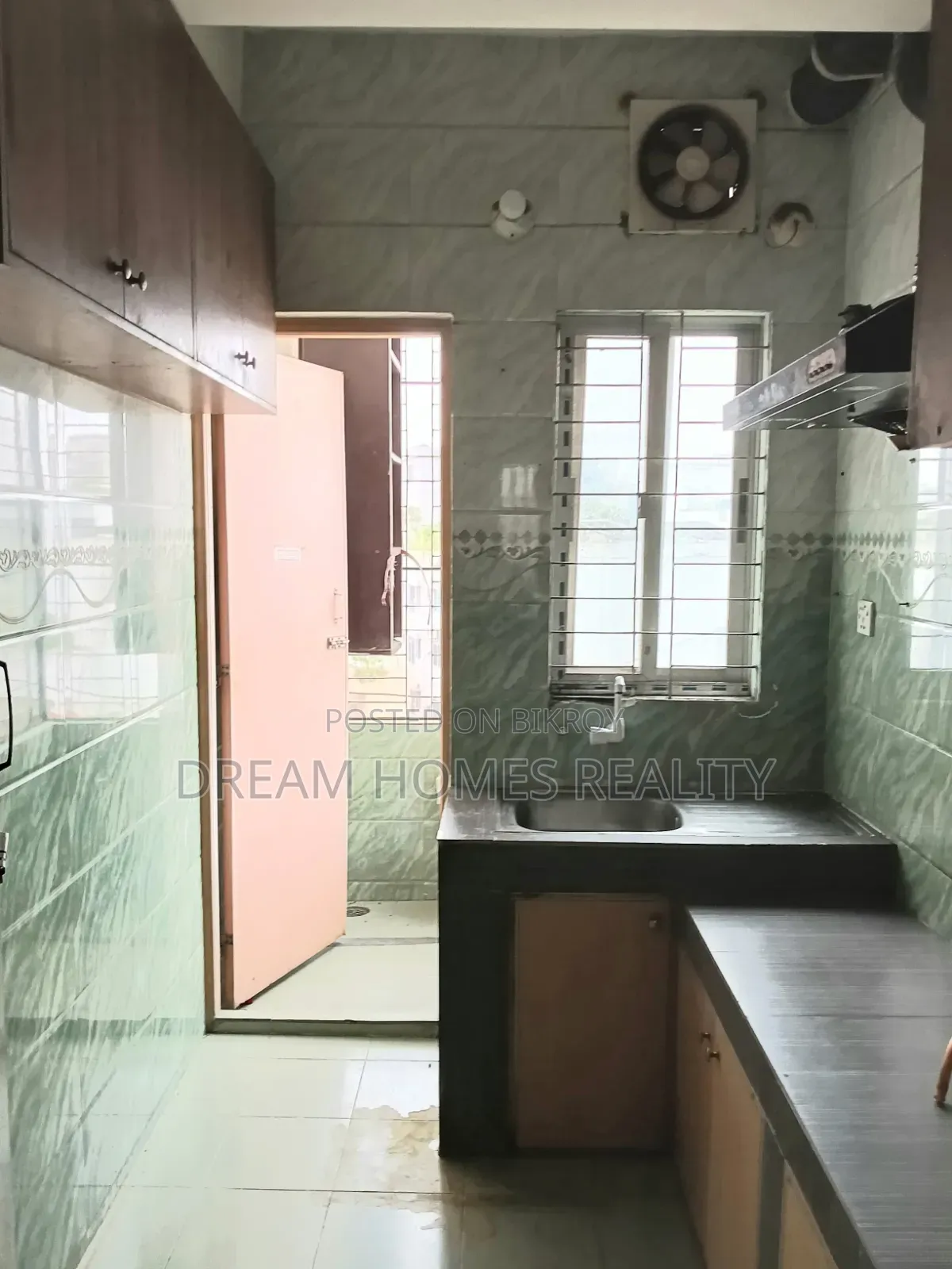 ধানমন্ডিতে ৩ বেডরুমের অ্যাপার্টমেন্ট বিক্রয়ের জন্য