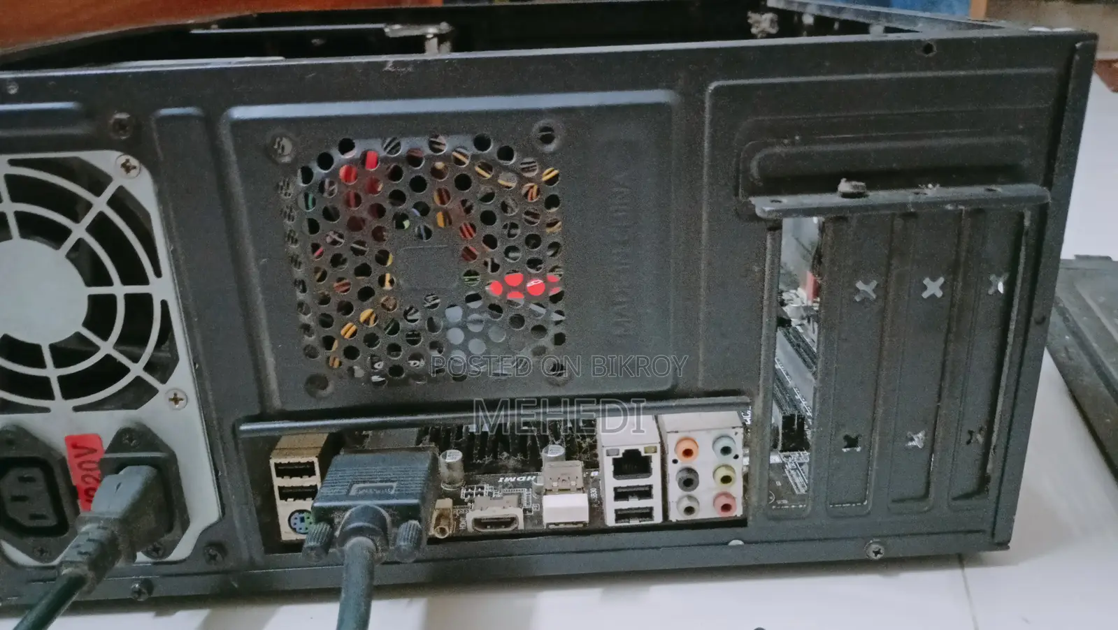 Desktop Computer Gigabyte GB-XM1-3537 8GB Intel Core I3 SSD 4T
