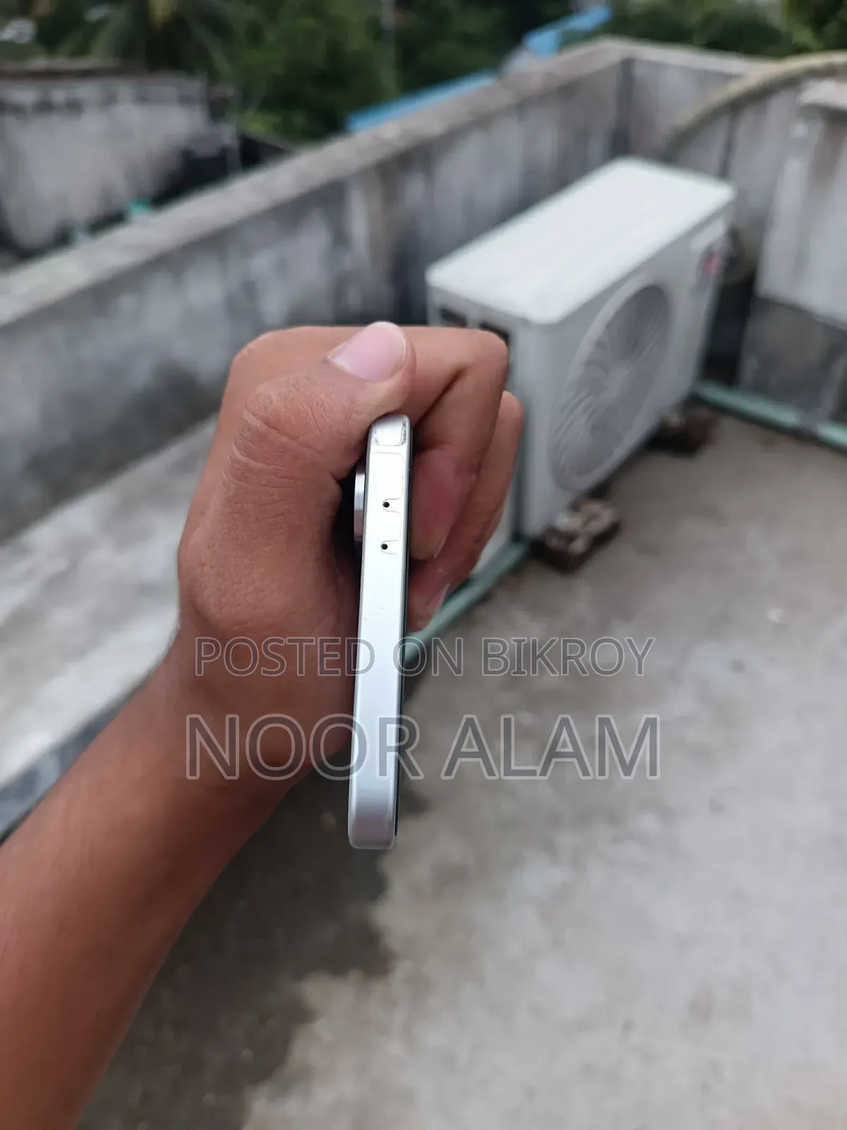 স্যামসাং গ্যালাক্সি এ৩৬ ১২৮ জিবি হোয়াইট