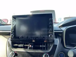 Toyota Corolla Cross 1.8 Hybrid AWD 2021 Pearl