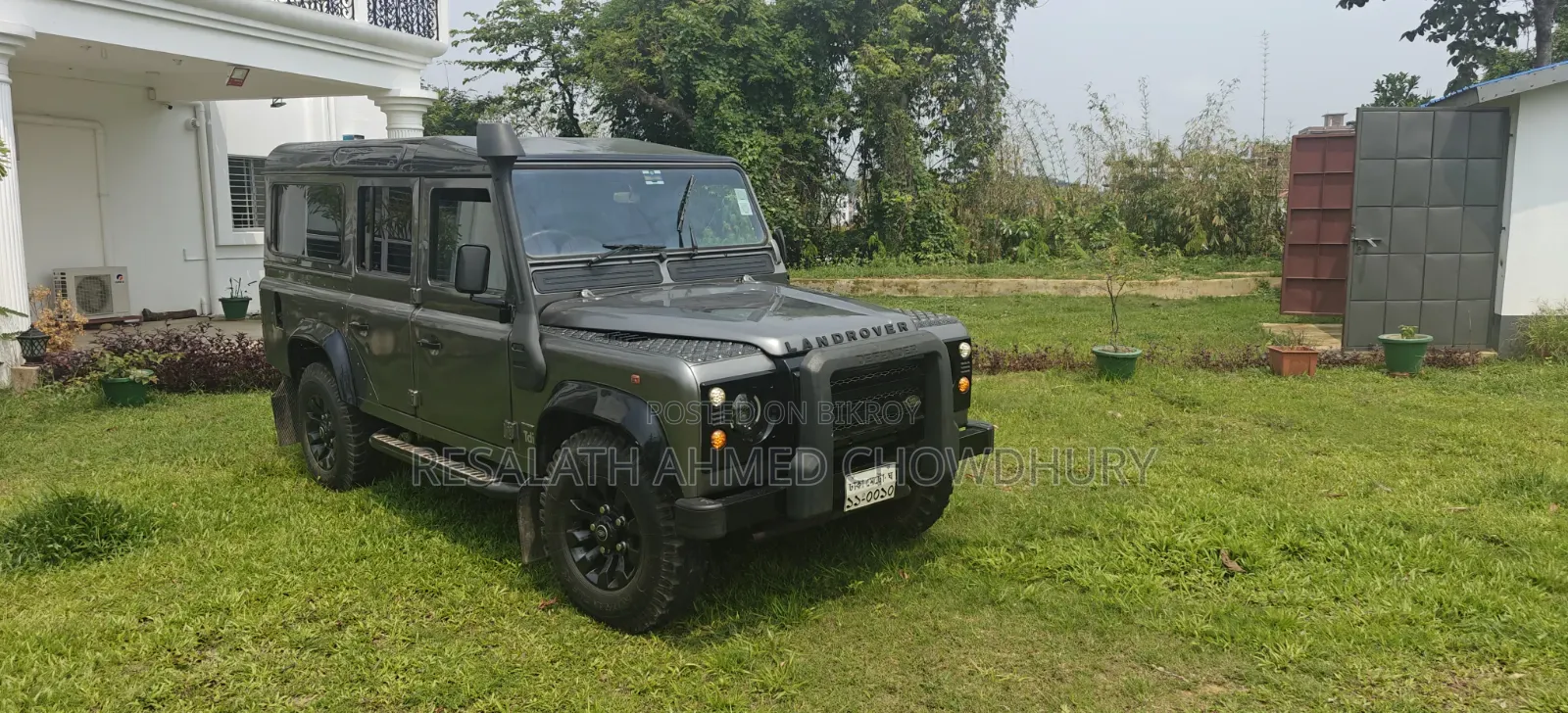 ল্যান্ড রোভার ডিফেন্ডার ৯০ ১৯৯৪ ধূসর