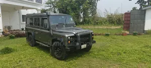 ল্যান্ড রোভার ডিফেন্ডার ৯০ ১৯৯৪ ধূসর