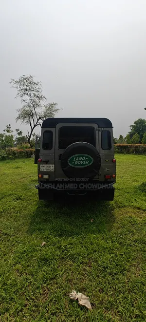 ল্যান্ড রোভার ডিফেন্ডার ৯০ ১৯৯৪ ধূসর