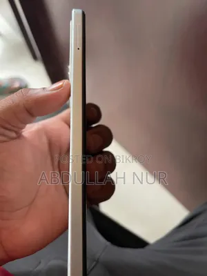 টেকনো স্পার্ক ৪০ ১২৮ জিবি হোয়াইট