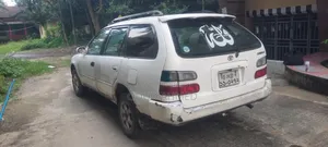 Toyota Corolla 1.3 Saloon 1992 Off white