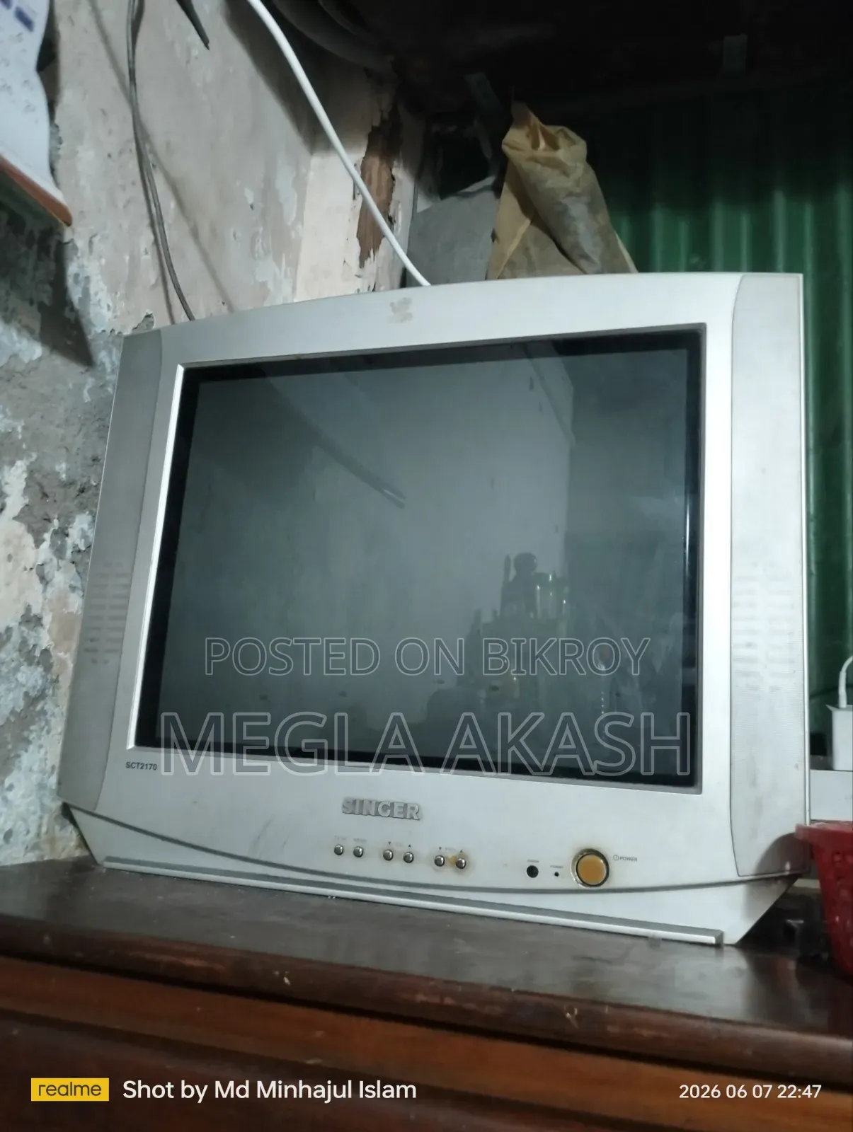 Singer TV, you will understand once you use the original one, very good, no work done on it yet