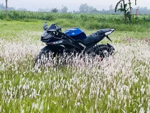 ইয়ামাহা আর১ ২০২২ ব্লু