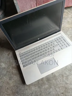 Laptop HP Pavilion 15 8GB Intel Core I5 HDD 1T