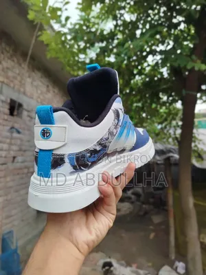 Size 44 does not fit, so I am selling it