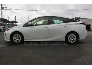 Toyota Prius 2021 Pearl