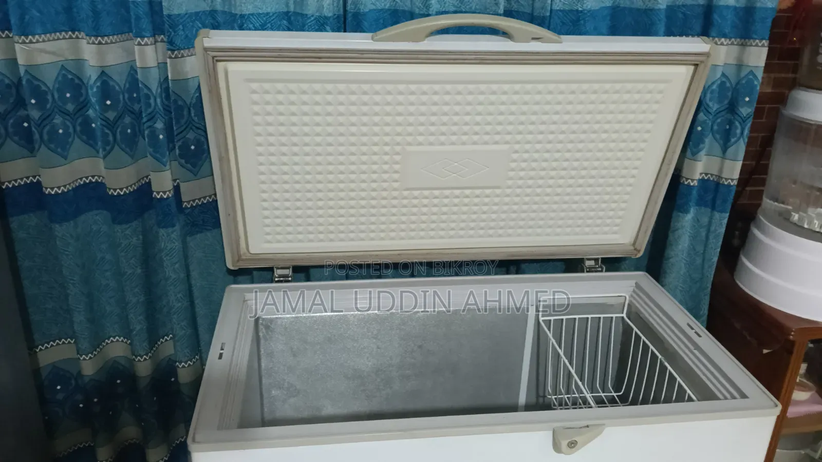 Singer 300 Liter Deep Freezer