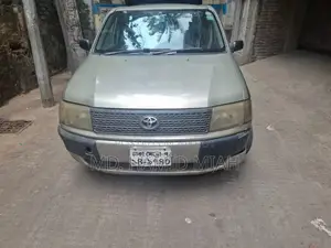 Toyota Probox 2005 Gold