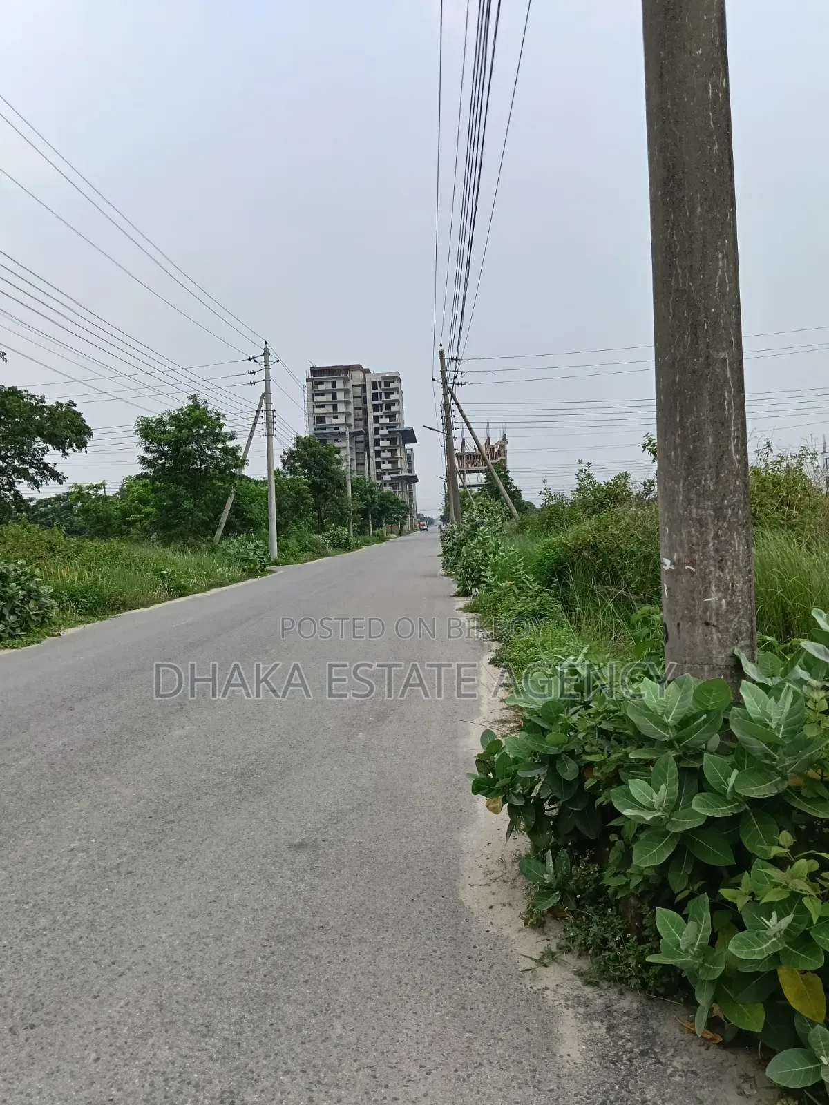 Block-n, South Facing 5 Katha Very Near Stadium