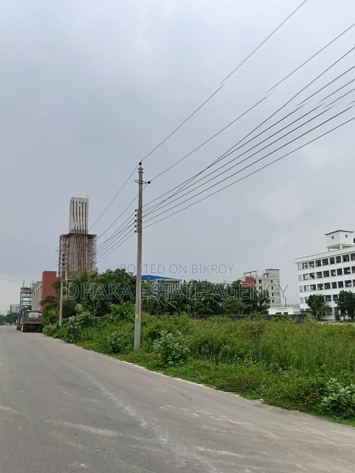 Block-n, South Facing 5 Katha Very Near Stadium