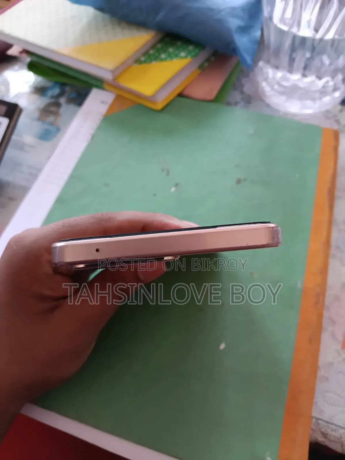 Vivo Y200 128 GB Gold