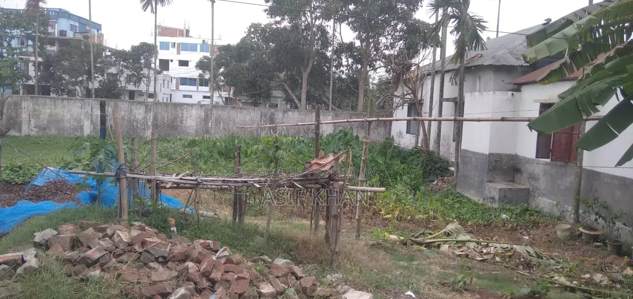Land in Sonadangha