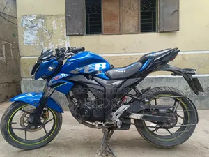 সুজুকি জিক্সার মনোটোন ২০১৭ ব্লু