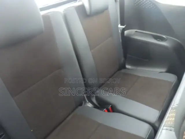 Toyota Sienta 2021 Brown
