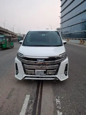 Toyota Noah 2018 Pearl