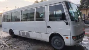 Mitsubishi Fuso Rosa 2018 White