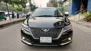 টয়োটা অ্যালিয়ন ২০১৬ কালো