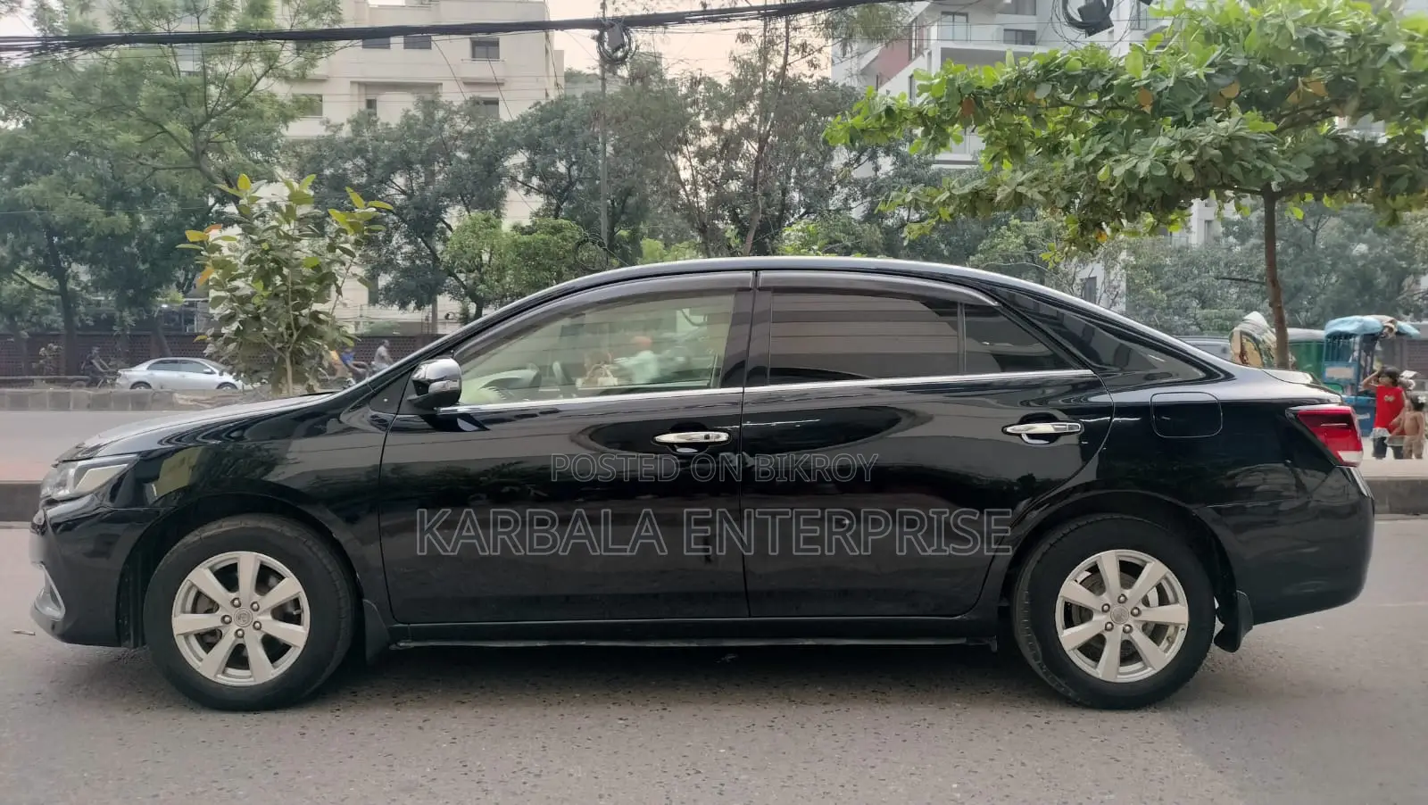 টয়োটা অ্যালিয়ন ২০১৬ কালো