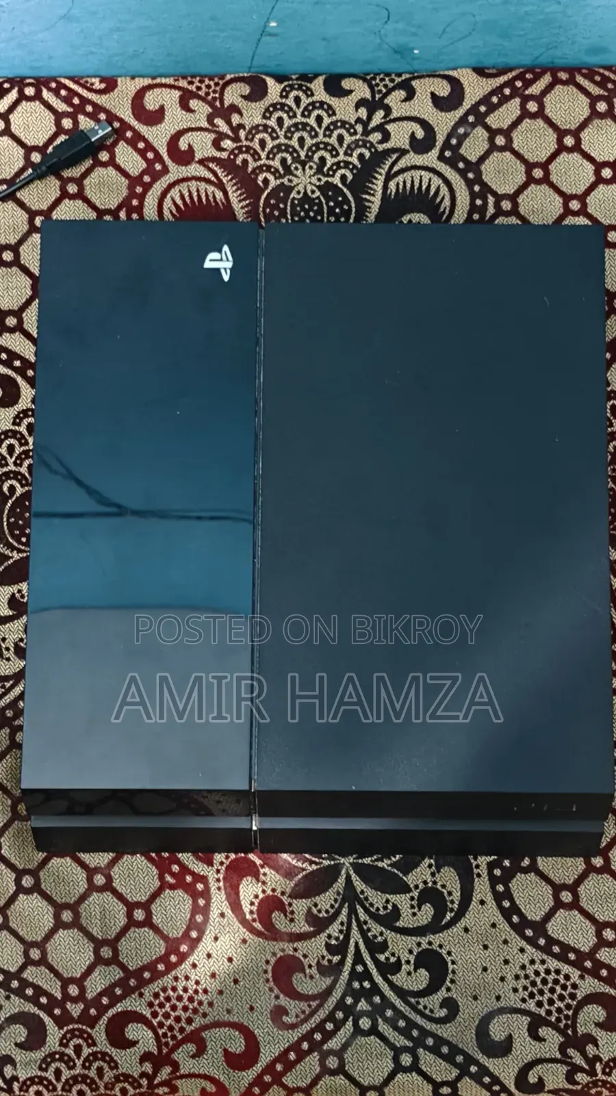 সনি পিএস৪ স্লিম ব্ল্যাক ৫১২জিবি গেমিং কনসোল সাথে ২এক্স ওয়্যারলেস কন্ট্রোলার
