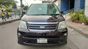 Toyota Noah 2.0 FWD (8 Seater) 2005