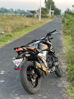 টিভিএস অ্যাপাচি ১৬০ ৪ভি ২০২১ কালো