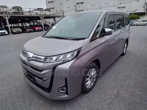 Toyota Noah 2023 Silver