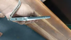 স্যামসাং গ্যালাক্সি এস২২ ৫জি ২৫৬ জিবি হোয়াইট