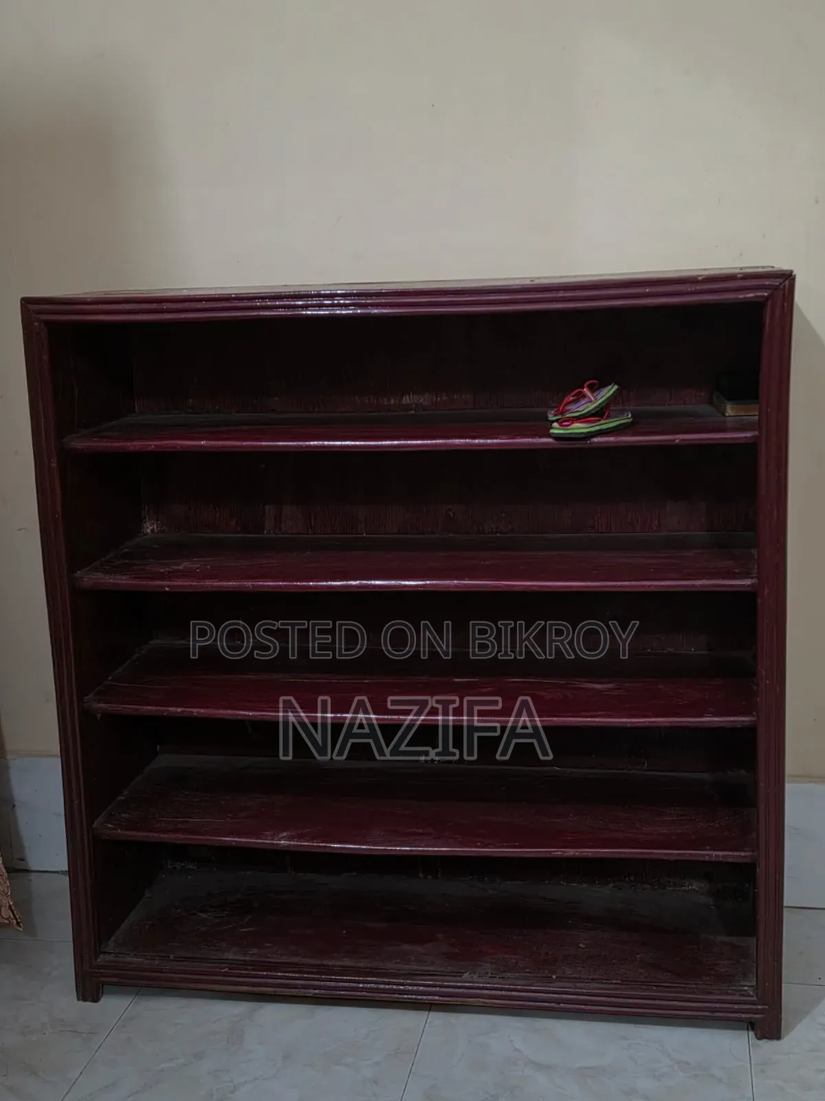 কাঠের জুতার র‍্যাক