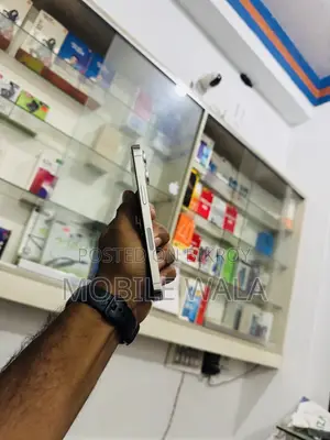 অ্যাপল আইফোন ১৩ প্রো ১২৮ জিবি হোয়াইট
