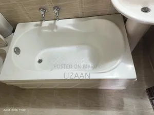 বিক্রয় হবে Fibre Made Bathtub | ব্যবহৃত মাত্র ১ বছর