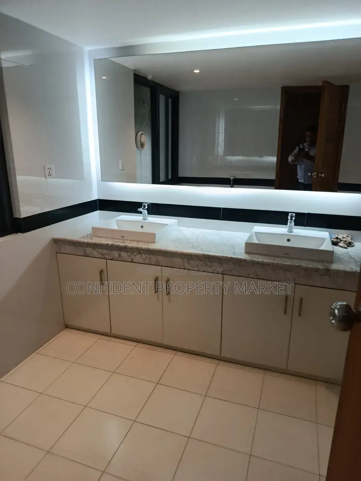 Furnished 4-bedroom Apartment in Gulshan for Rent