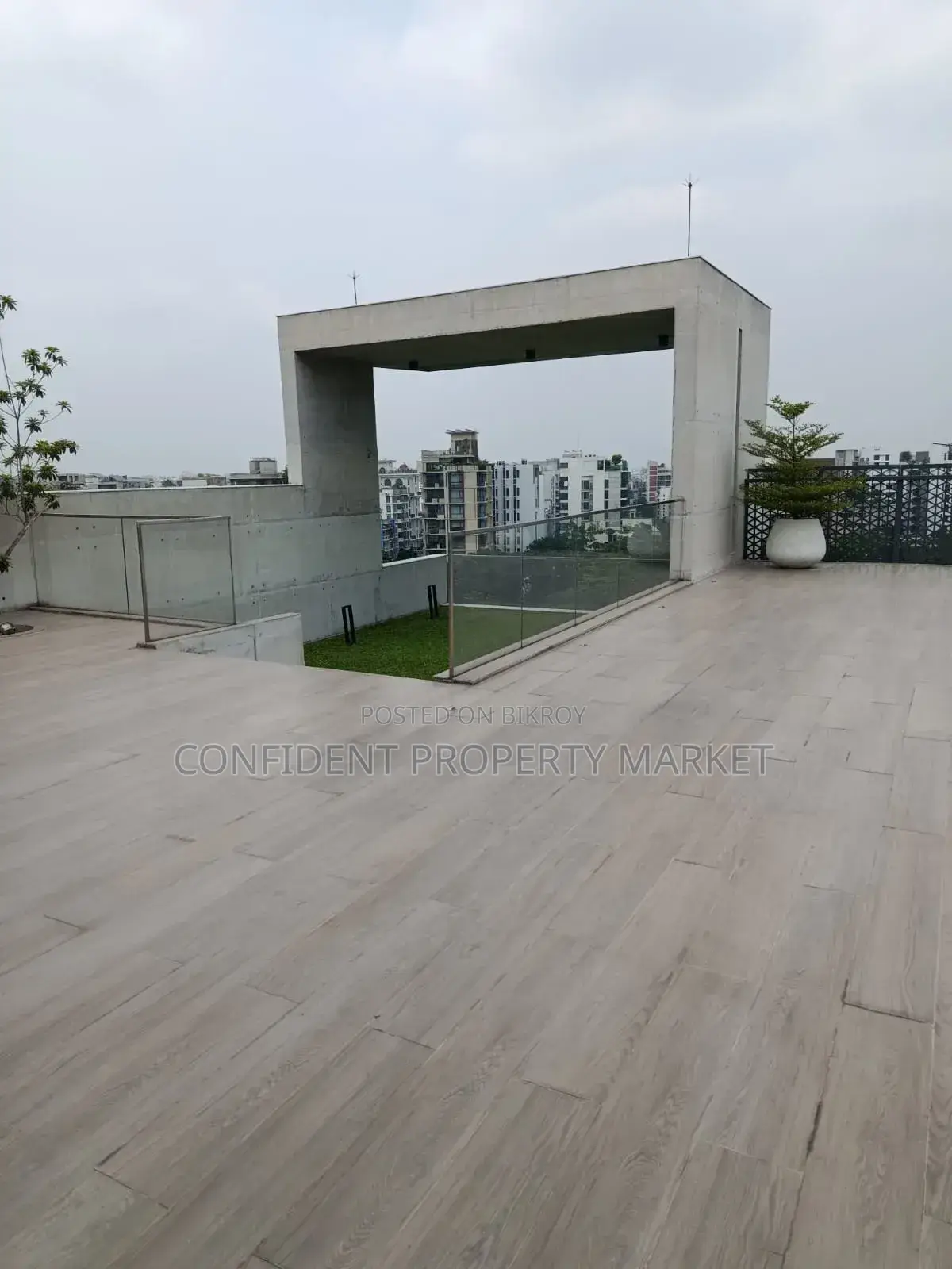 গুলশানে ভাড়ার জন্য ফার্নিশড ৪ বেডরুমের অ্যাপার্টমেন্ট