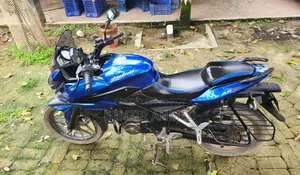 বাজাজ পালসার ১৫০ ২০১৭ ব্লু