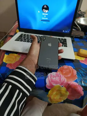New Apple iPhone X 64 GB Black