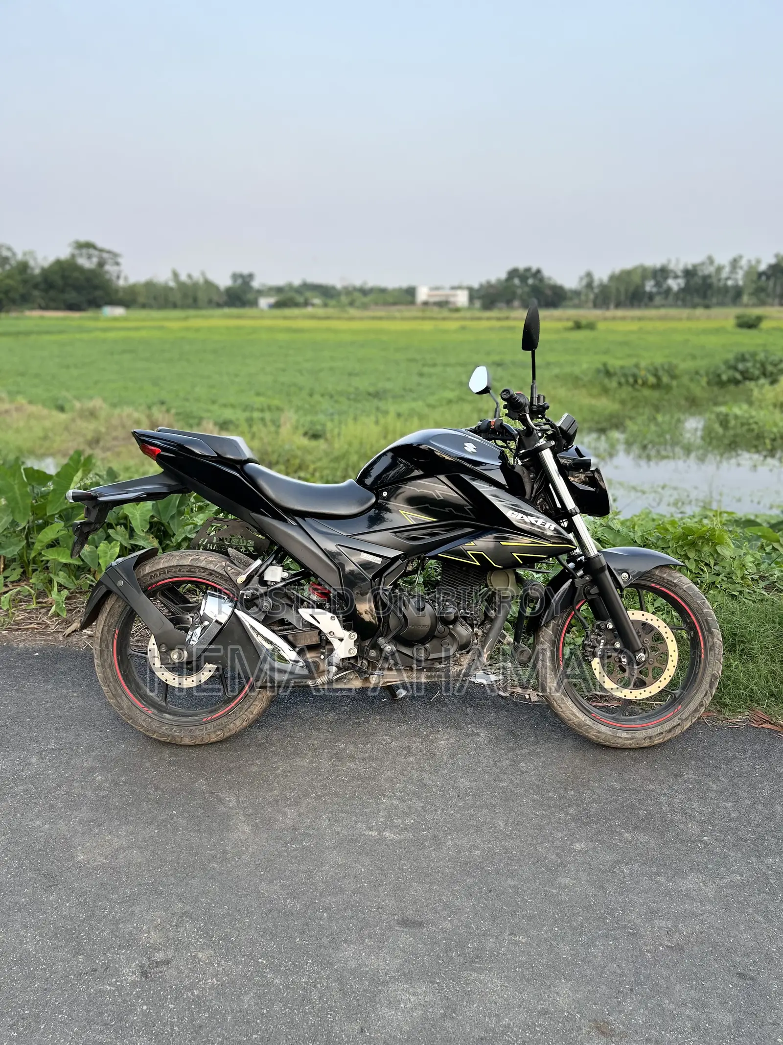 সুজুকি জিক্সার মনোটোন ২০২৩ ব্ল্যাক