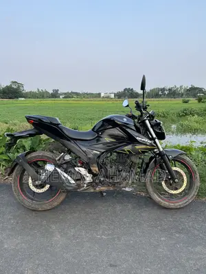 সুজুকি জিক্সার মনোটোন ২০২৩ ব্ল্যাক