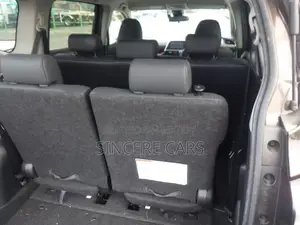 Toyota Sienta 2021 Brown