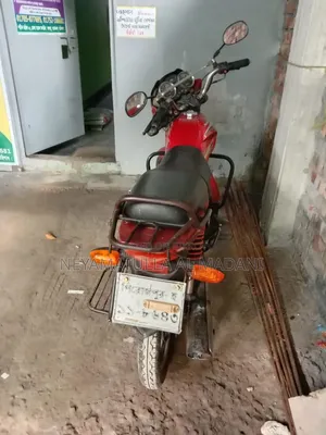 Honda CB 2012 Red