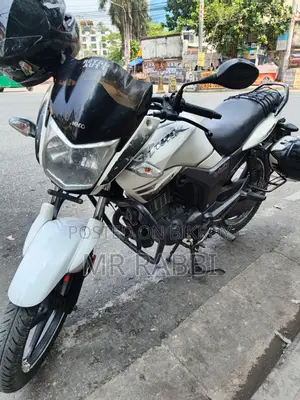 হিরো হাঙ্ক ২০১৯ সাদা