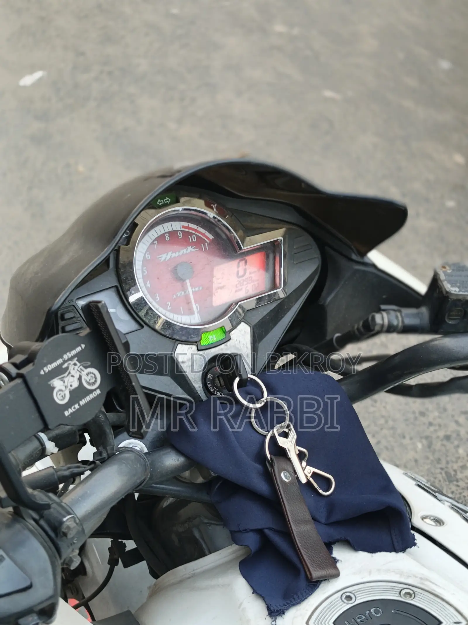 হিরো হাঙ্ক ২০১৯ সাদা
