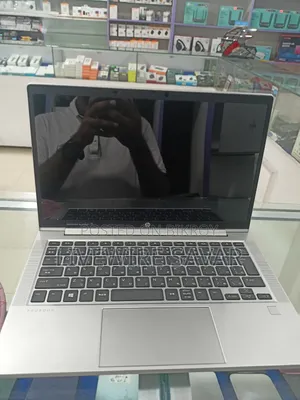 Laptop HP ProBook 650 G7 8GB AMD Ryzen 5 SSD 512GB