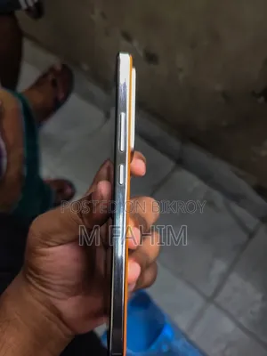 আইকিউওও ২৫৬ জিবি অরেঞ্জ