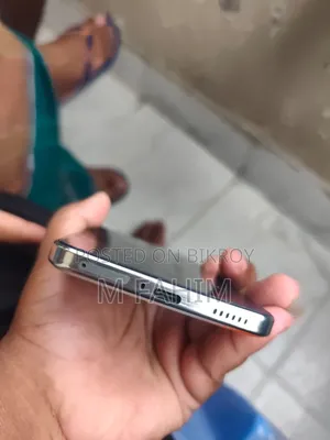 আইকিউওও ২৫৬ জিবি অরেঞ্জ